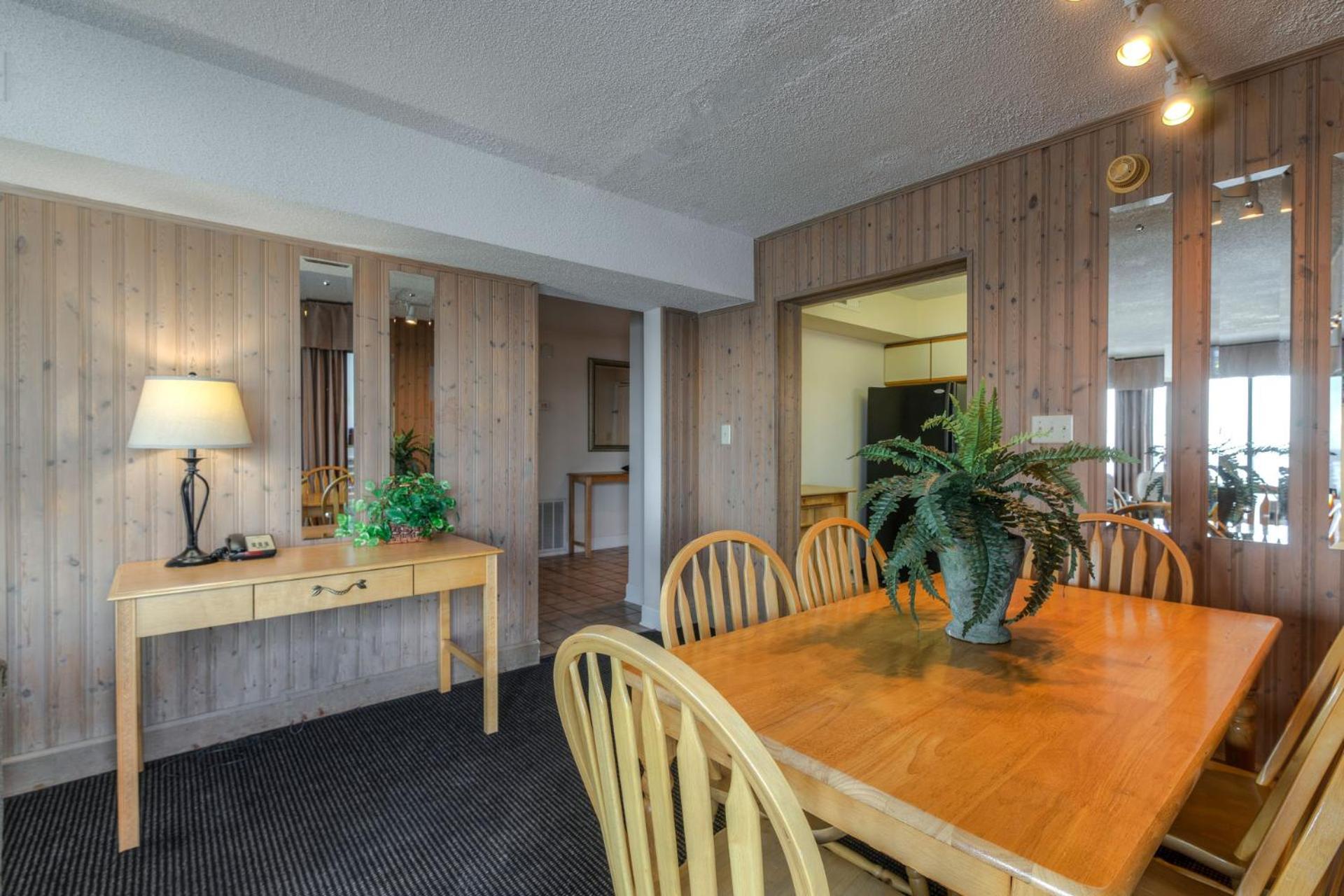 Kingfisher Inn Garden City エクステリア 写真