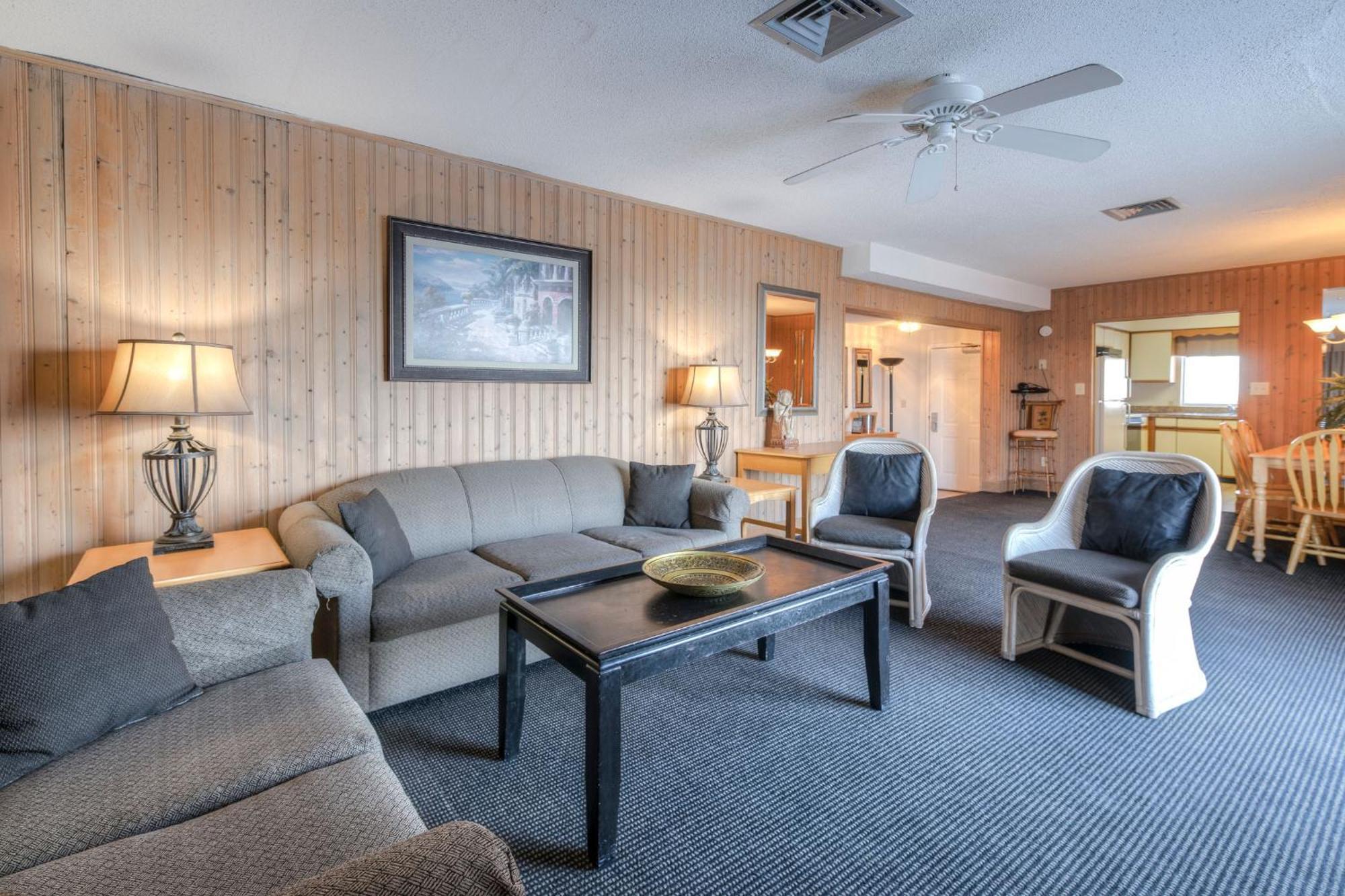 Kingfisher Inn Garden City エクステリア 写真